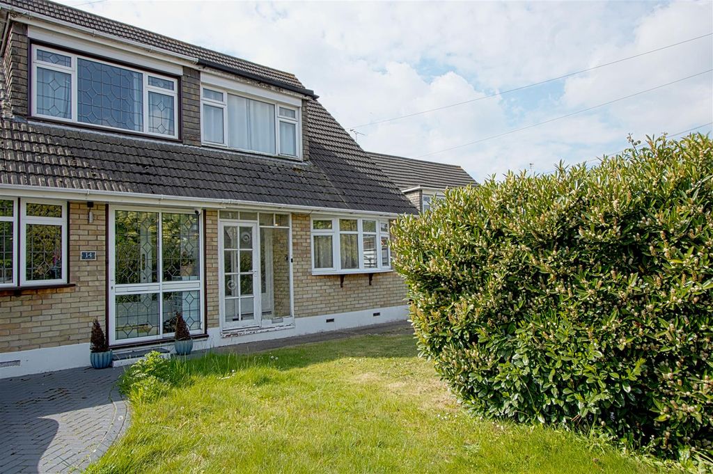 Property photo 1 of 11 Front W.Jpg