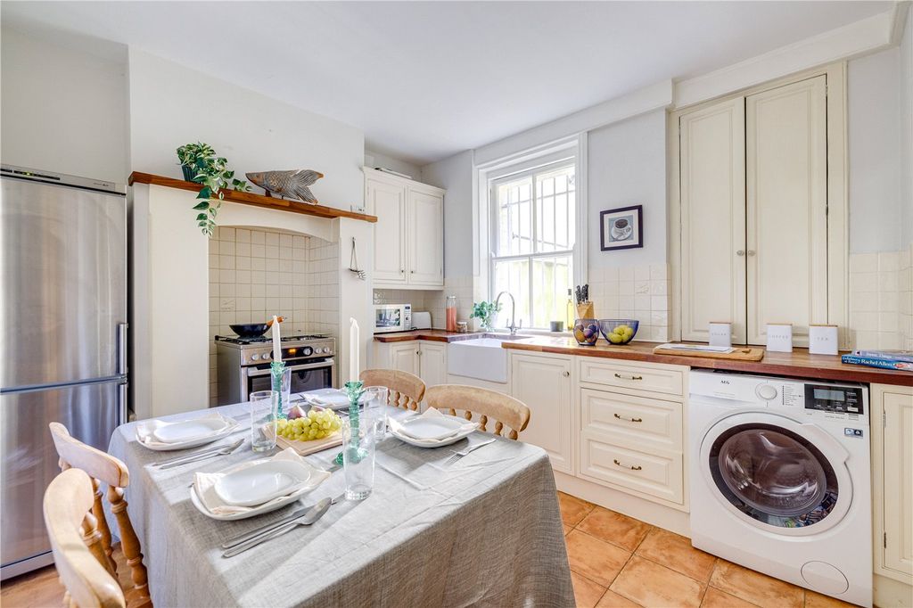 Property photo 2 of 11 Picture No. 20