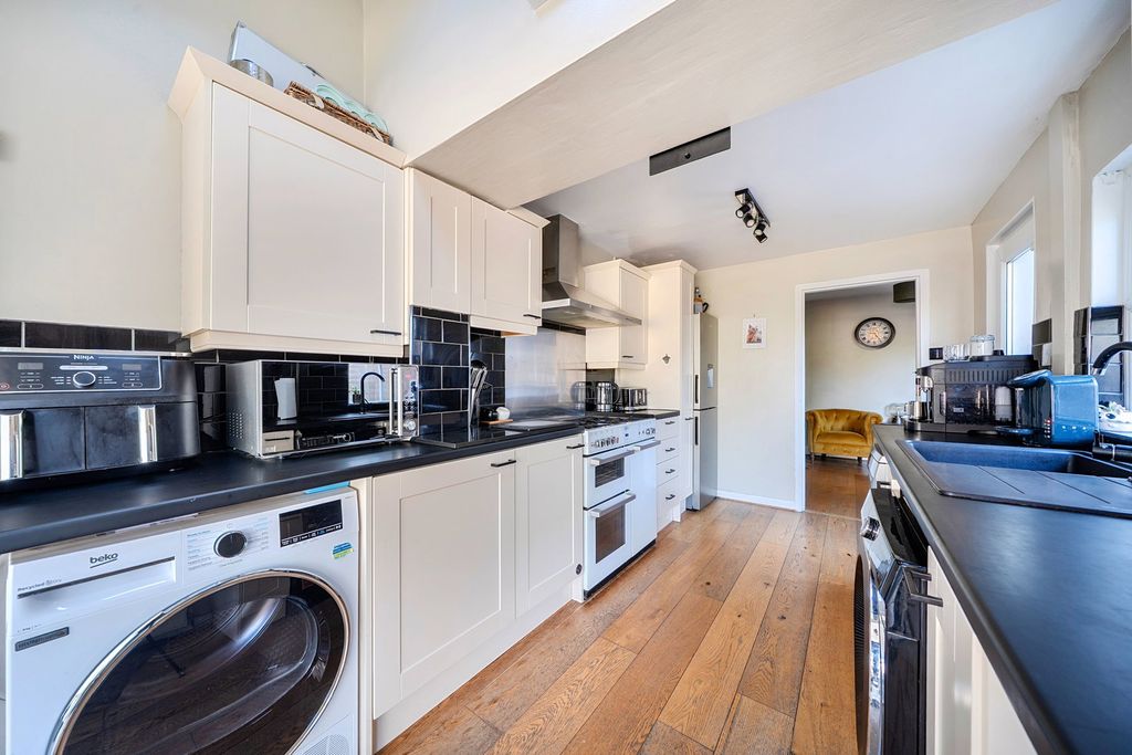 Additional image 9 of 3 bed semi-detached house for saleStation Road, Lingfield RH7