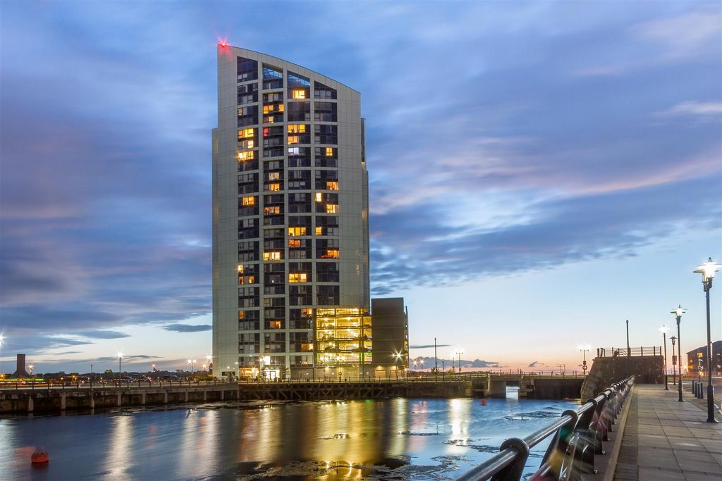 Property photo 1 of 7 Alexandra Tower