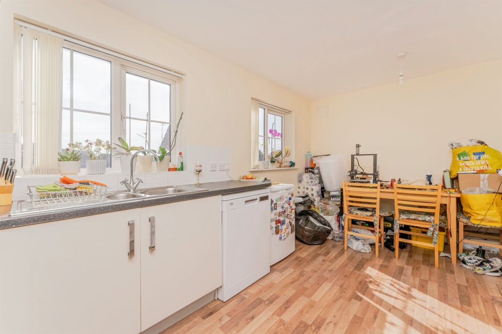 Property photo 3 of 17 Image