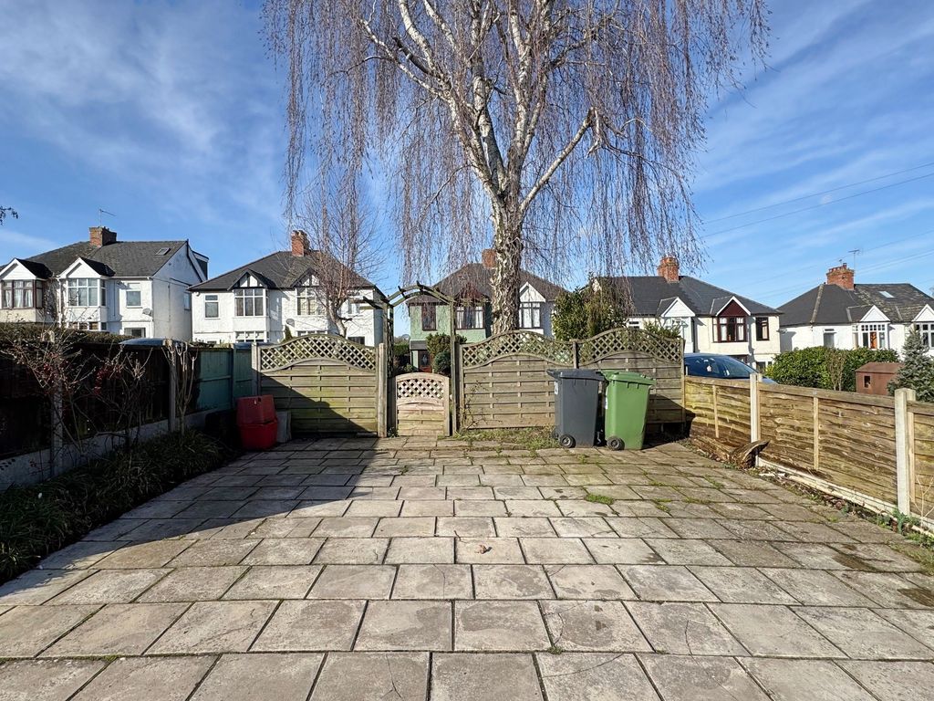 Property photo 3 of 14 Front Driveway Parking