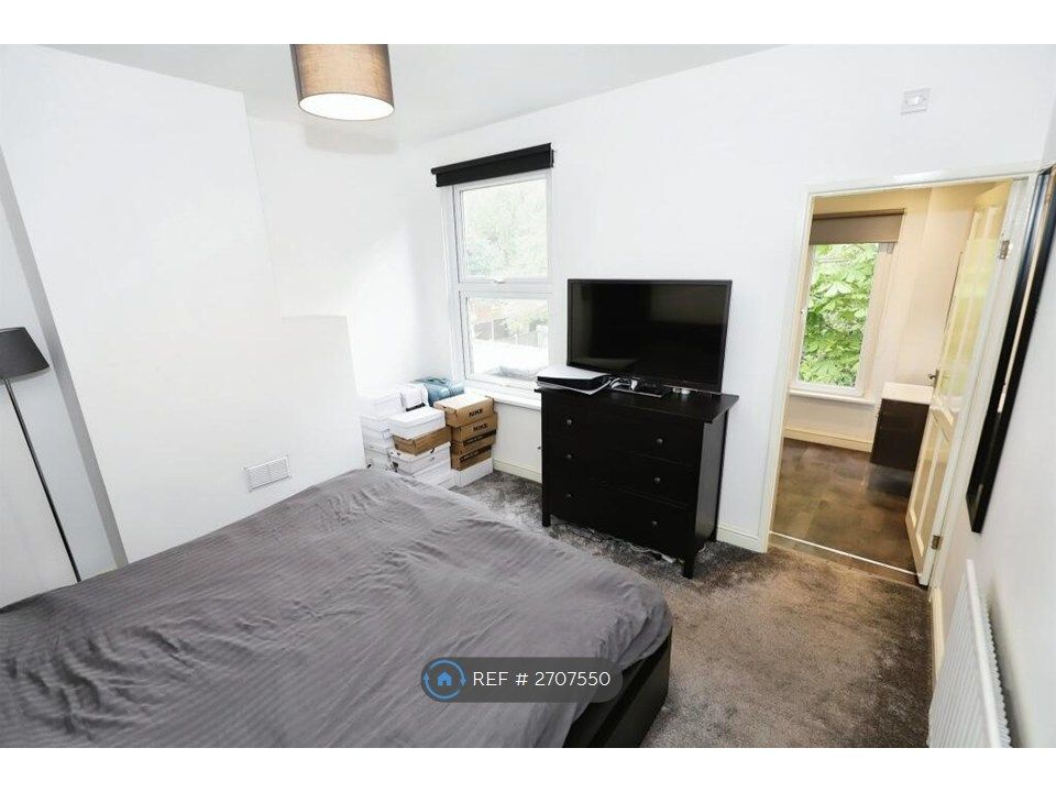 Property photo 1 of 10 Bedroom 1