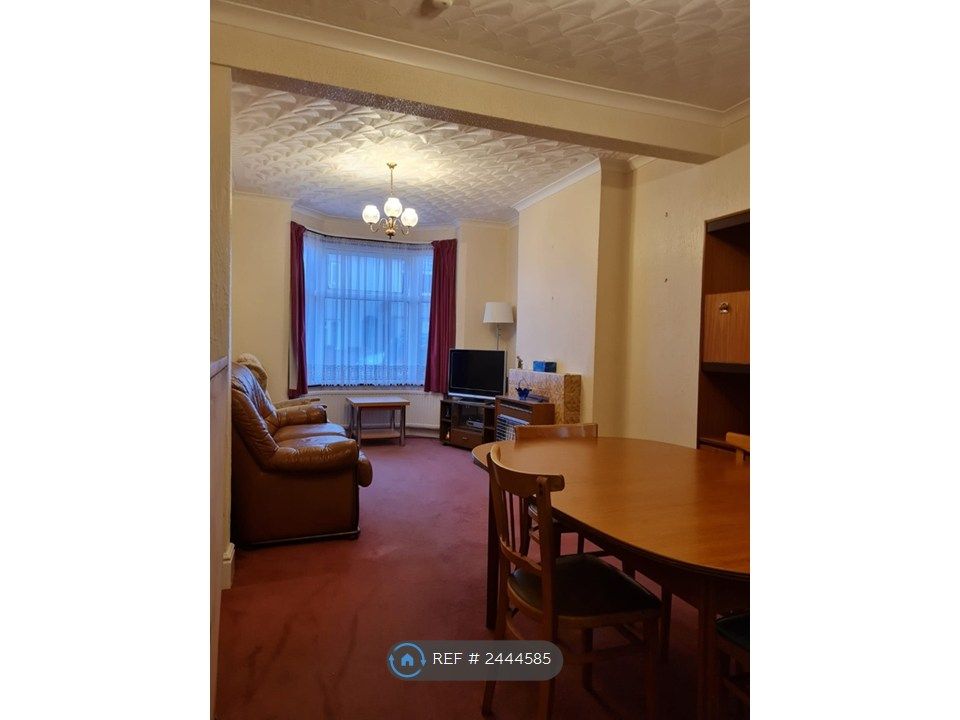 Property photo 2 of 12