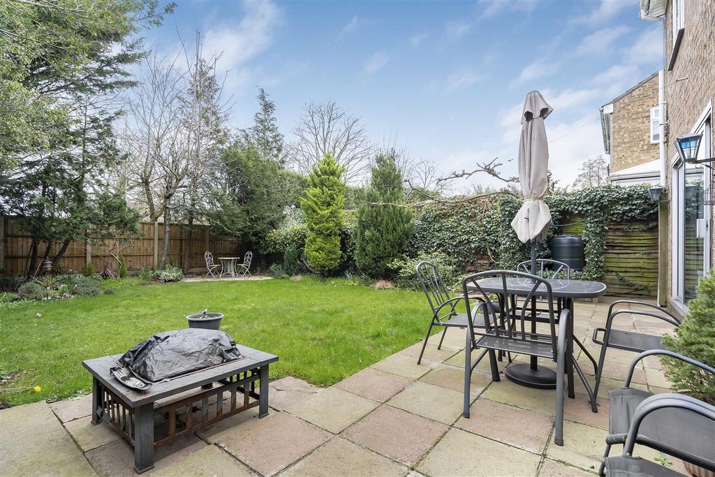 Property photo 2 of 18 4_74018.Jpg