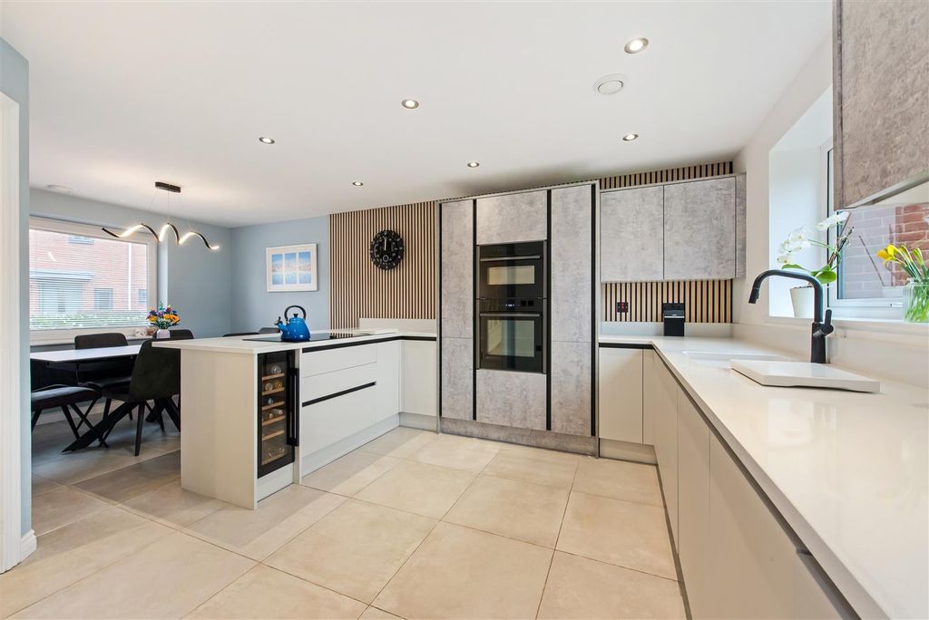 Property photo 2 of 19 Sketch_Ph30_6354219.Jpg