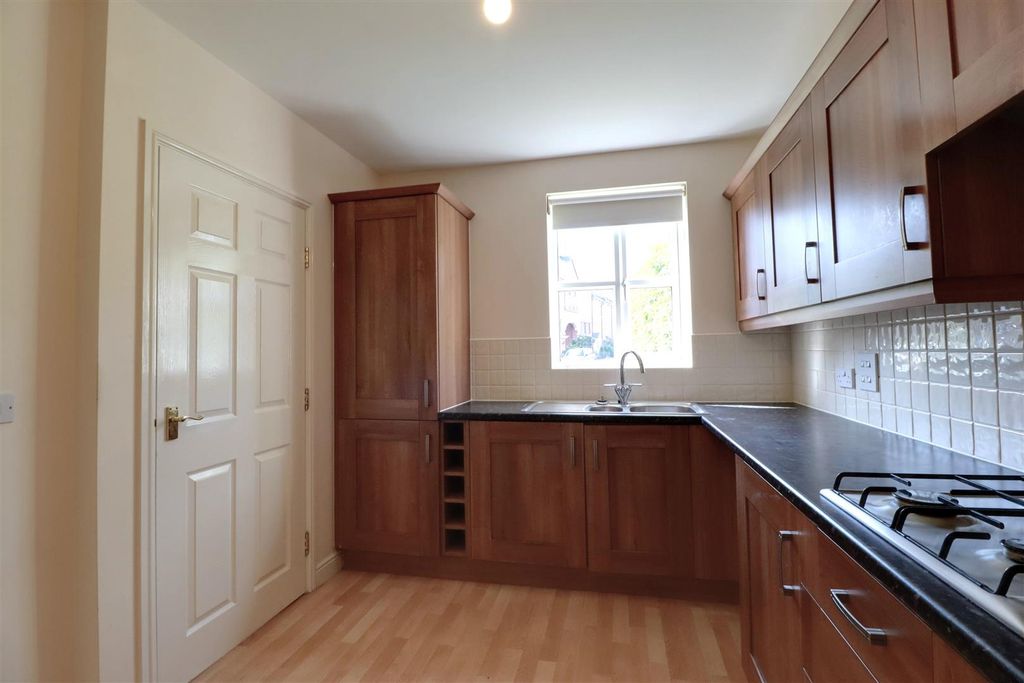 Property photo 3 of 21