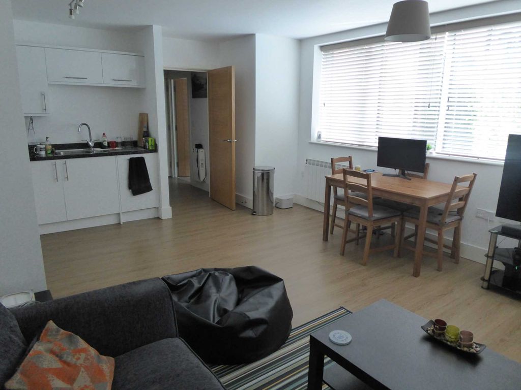 Property photo 3 of 9
