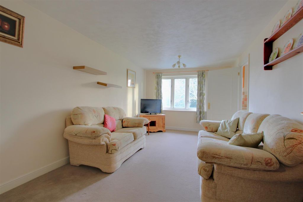 Property photo 3 of 17 Reception Room