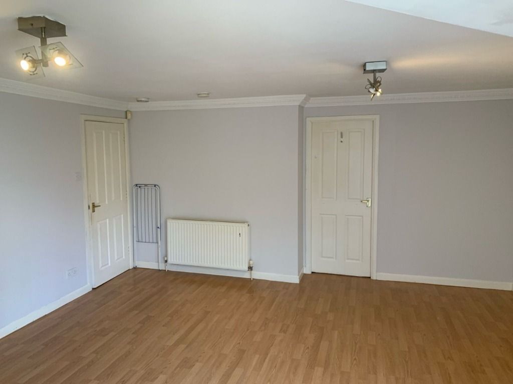Property photo 3 of 10 Photo 3