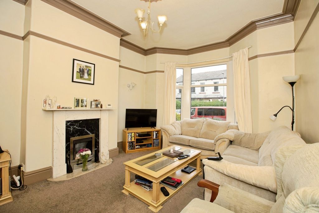 Property photo 2 of 24 Pbox-Img.Jpg