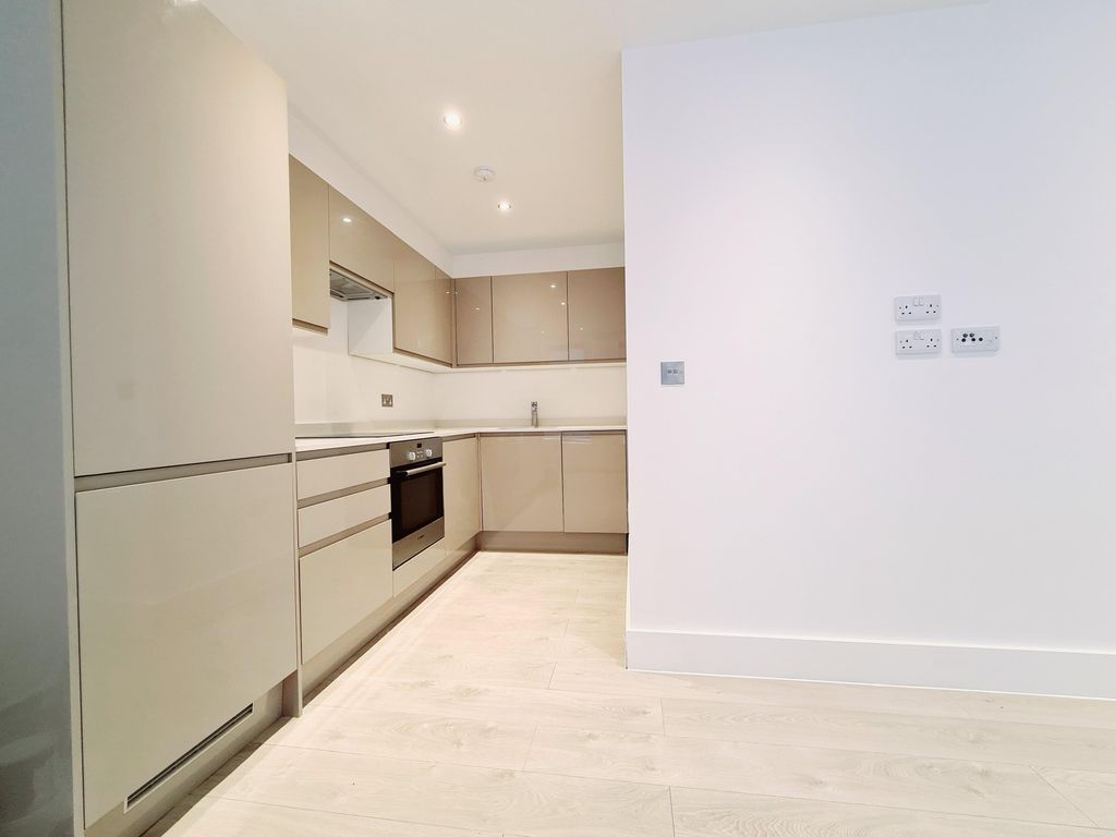 Property photo 1 of 7 Kitchen