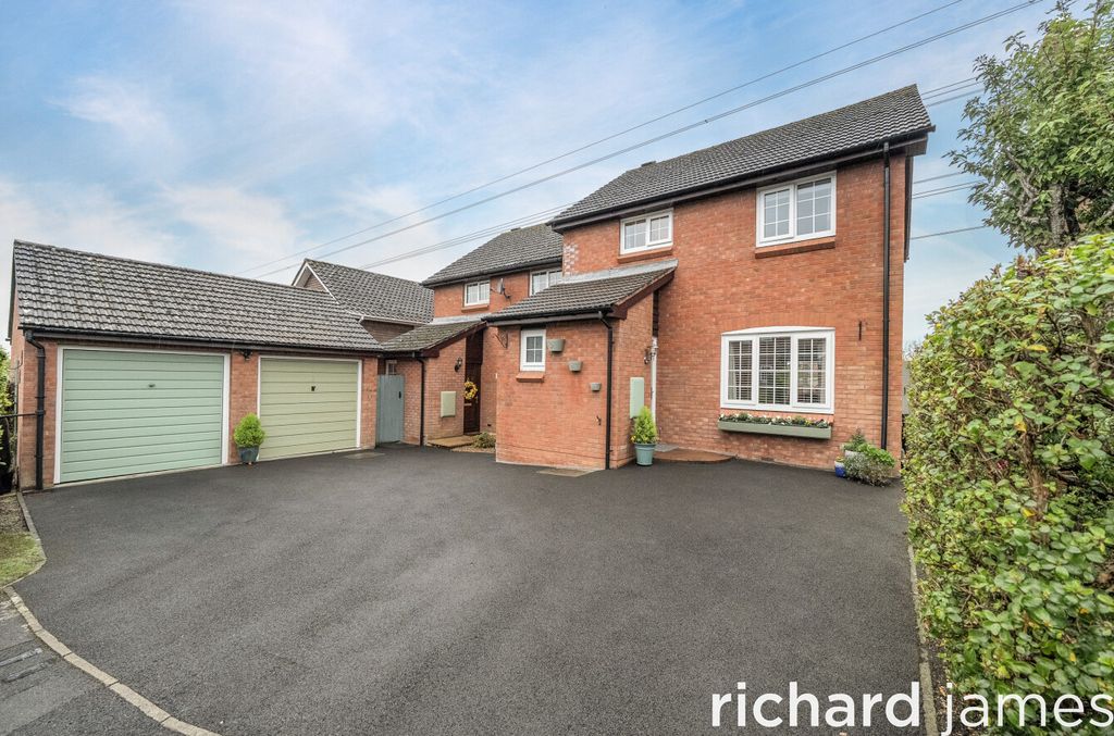 Property photo 1 of 12 Fba144E5Bfb546B7A0566932F054d304