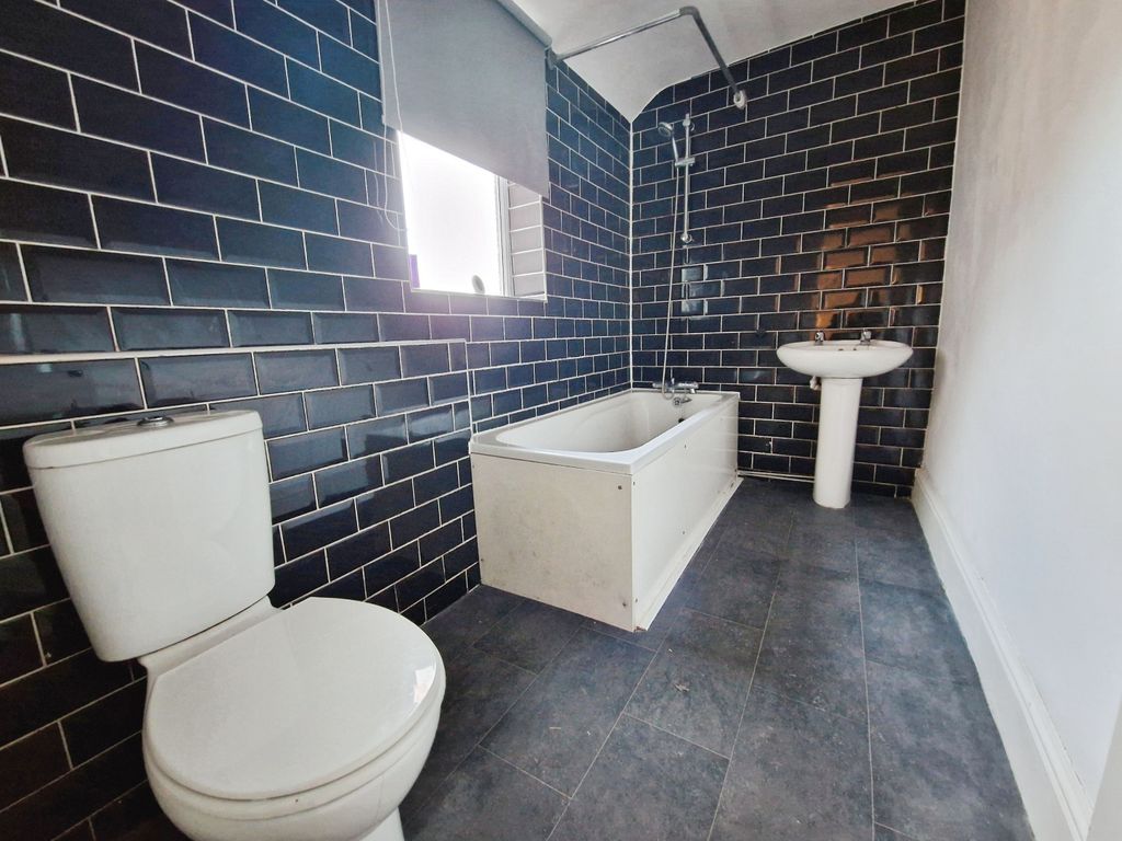 Property photo 3 of 17 A62Efffe-1000081420