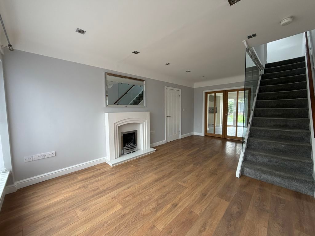 Property photo 2 of 17 Photo 34