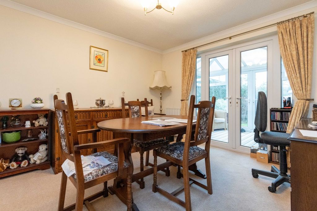 Property photo 3 of 14 Dining Room