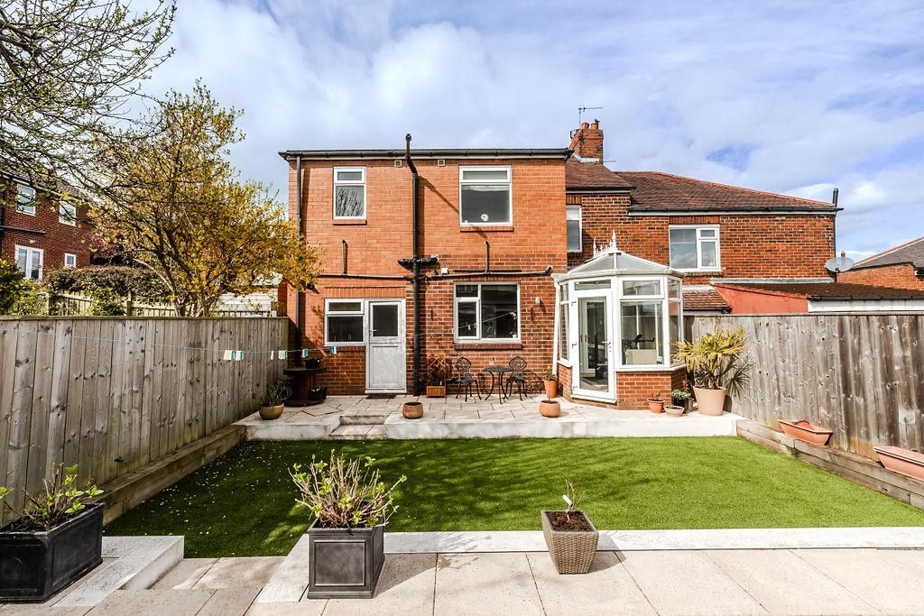 Property photo 2 of 19 B.Gar.Jpg