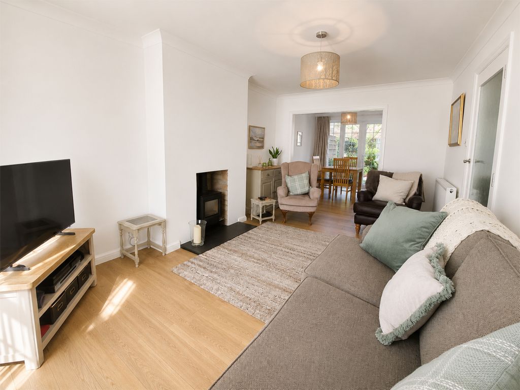 Property photo 3 of 13 Wk 17 Lounge