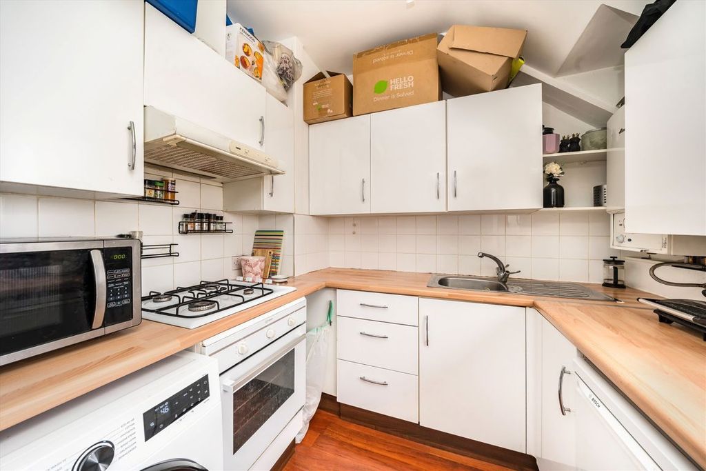 Property photo 2 of 6