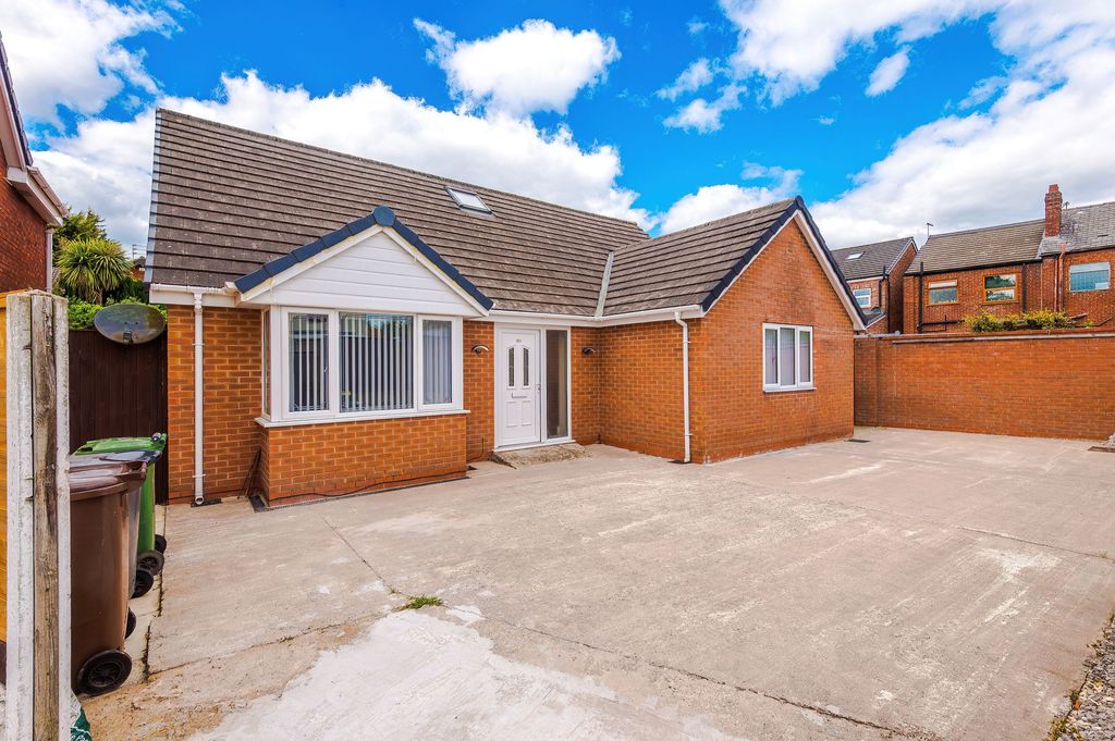 Property photo 1 of 37