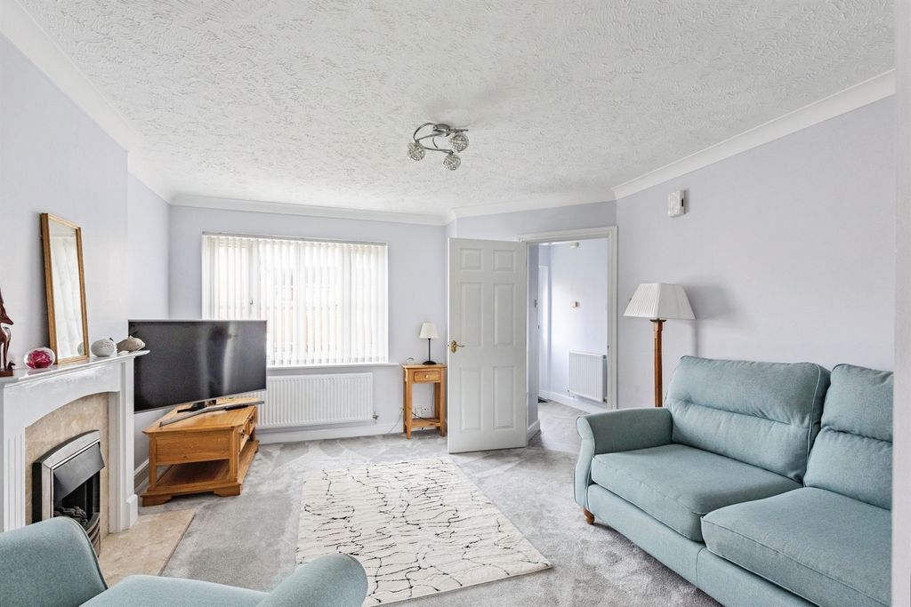 Property photo 3 of 15