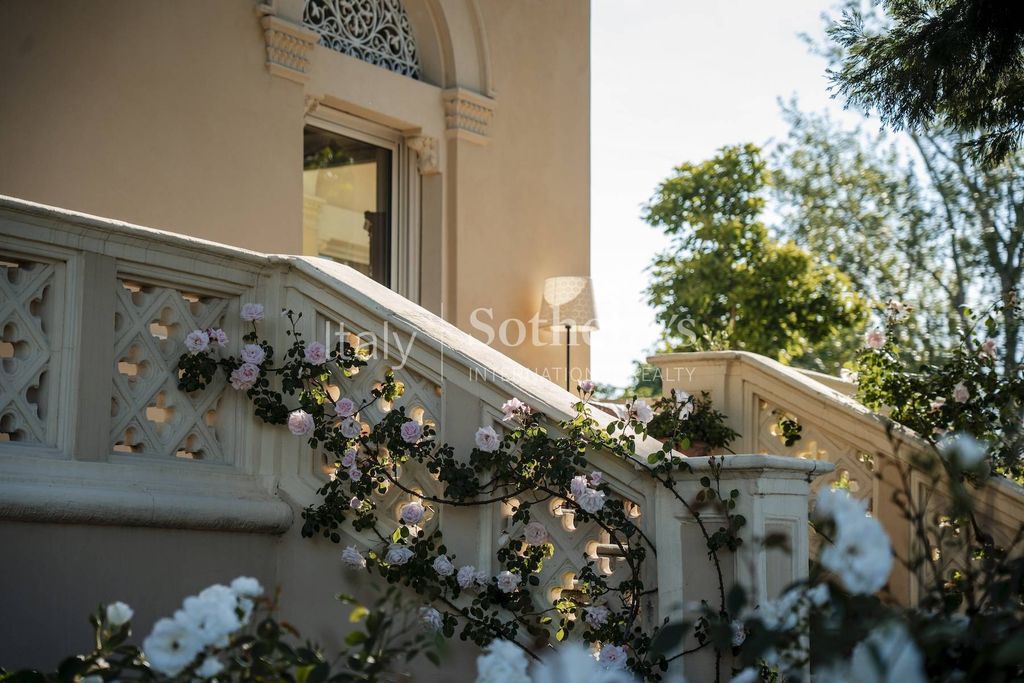 Property photo 3 of 36