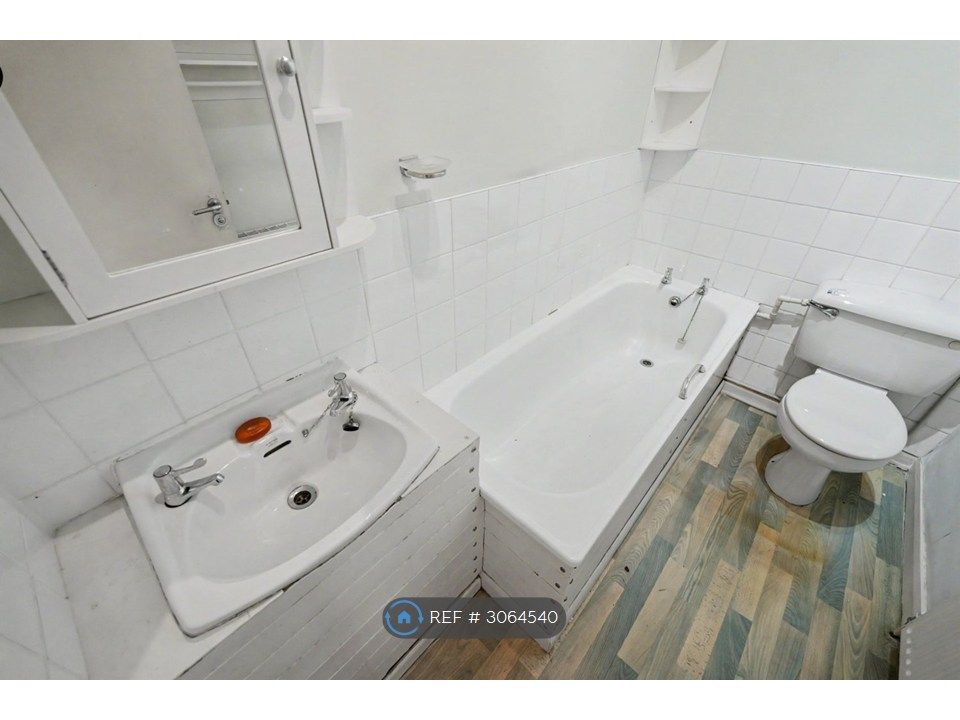 Property photo 3 of 4