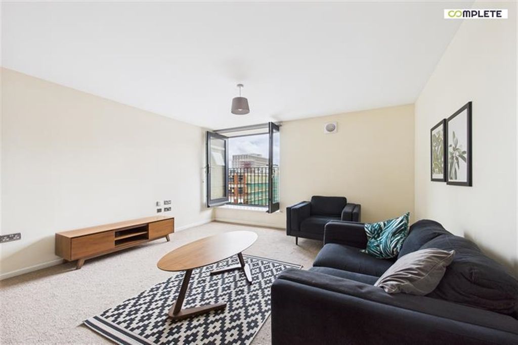 Property photo 1 of 15 (Main)