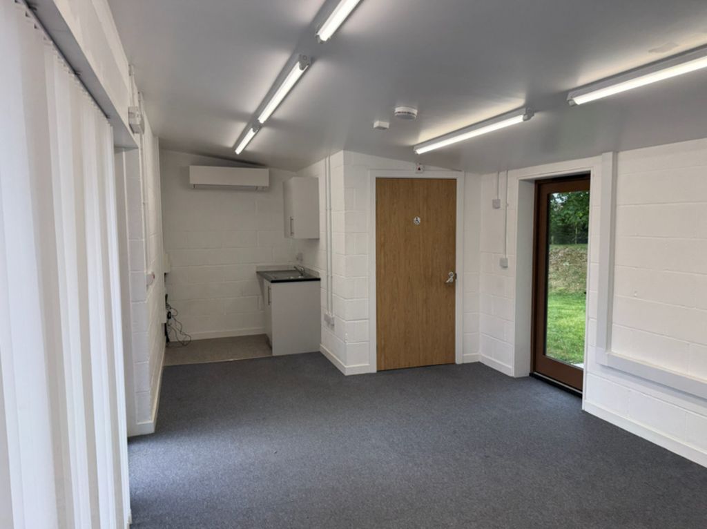 Property photo 2 of 3