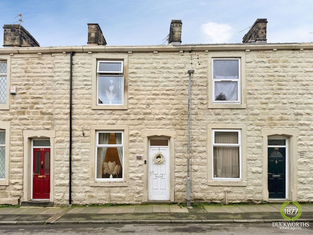 Property photo 1 of 5