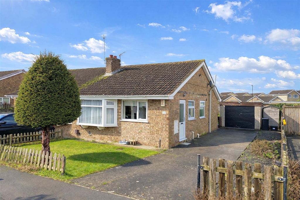 Property photo 1 of 9 Front