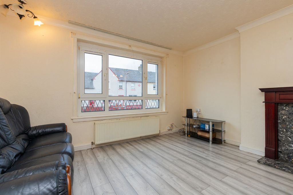 Property photo 2 of 24