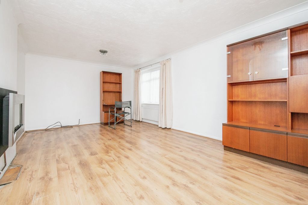 Property photo 3 of 11 Photography