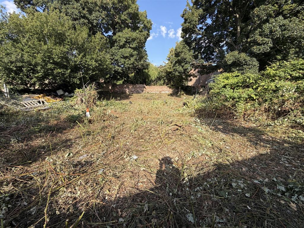 Property photo 3 of 7 Land
