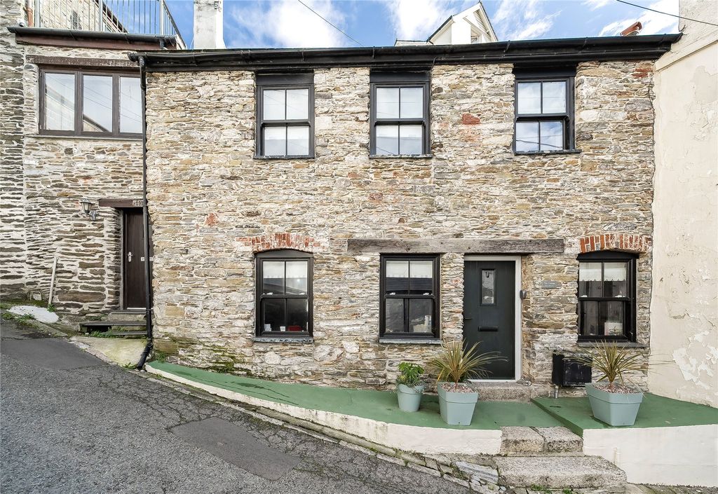 Property photo 1 of 14 Front Aspect