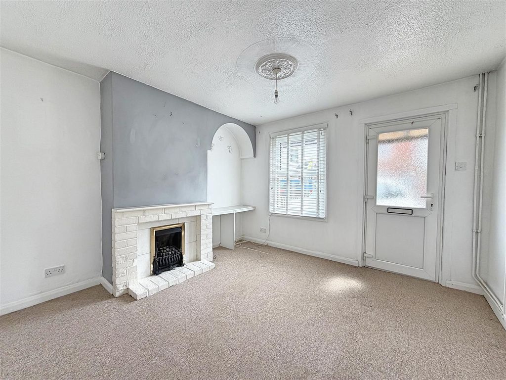 Property photo 2 of 12 Img_1083.Jpg
