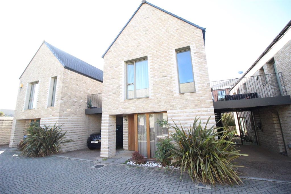 Property photo 1 of 17 Img_8815.Jpg