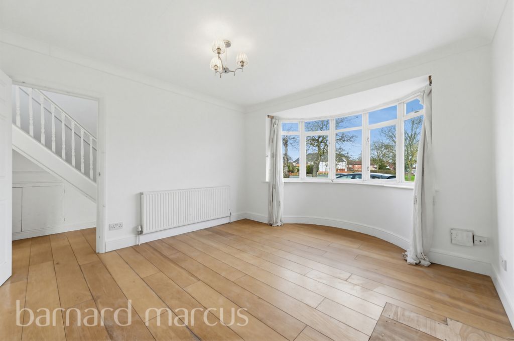 Property photo 3 of 8 Image