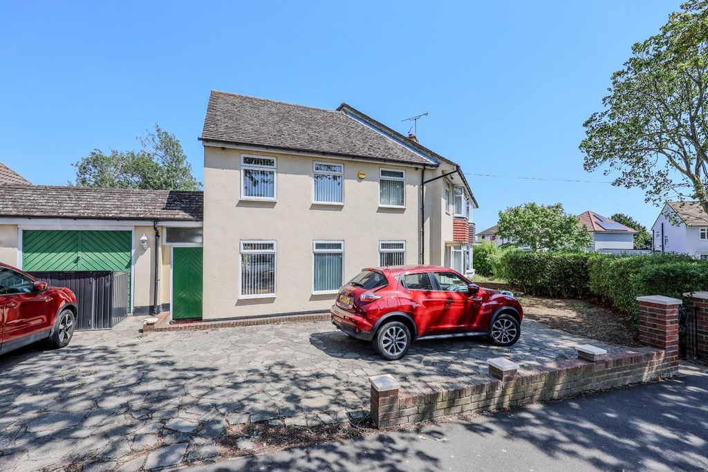 Property photo 1 of 22