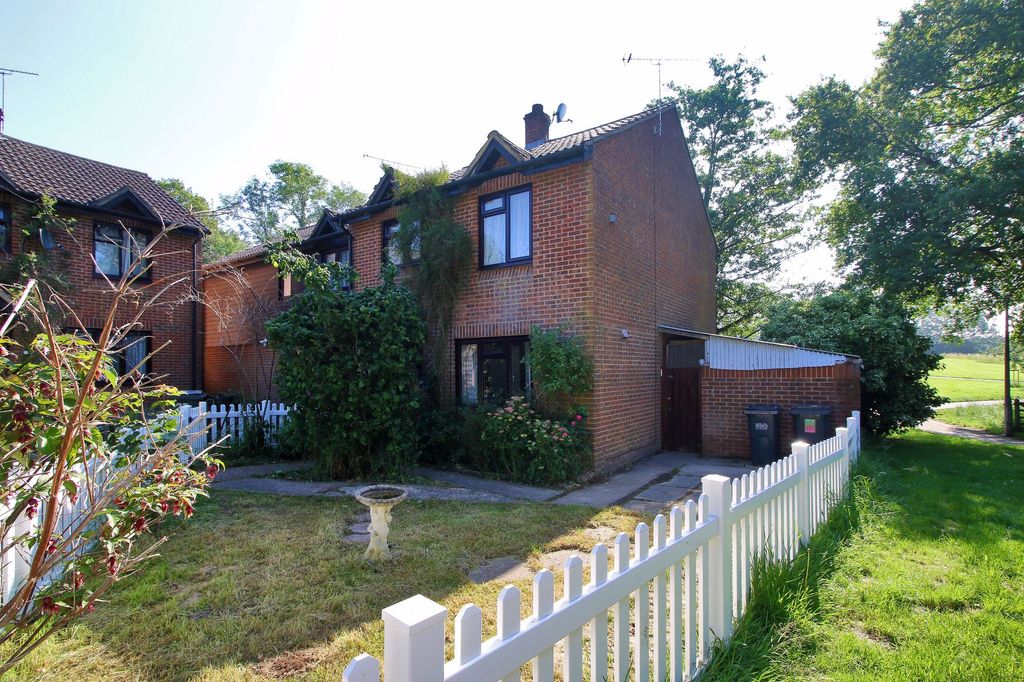 Property photo 1 of 13 Photo 13