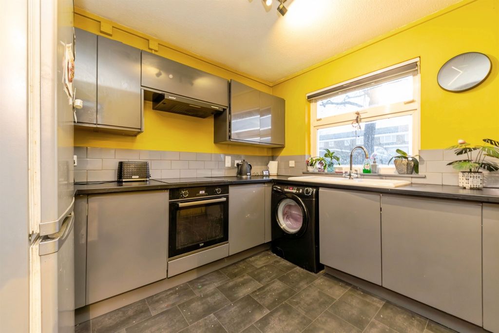 Additional image 6 of 1 bed flat for saleDunlin, Letchworth Garden City SG6