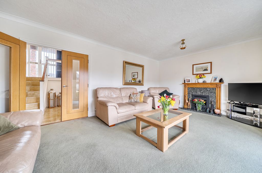 Property photo 3 of 20