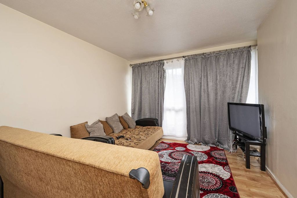 Property photo 2 of 3