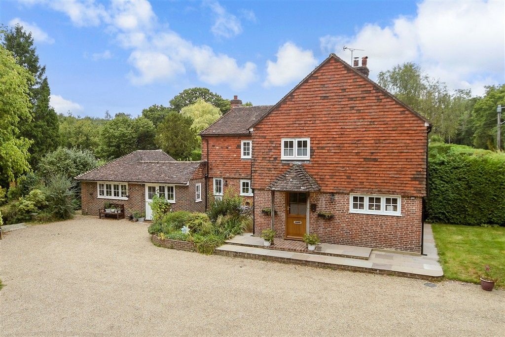 Property photo 1 of 19 External (Web)