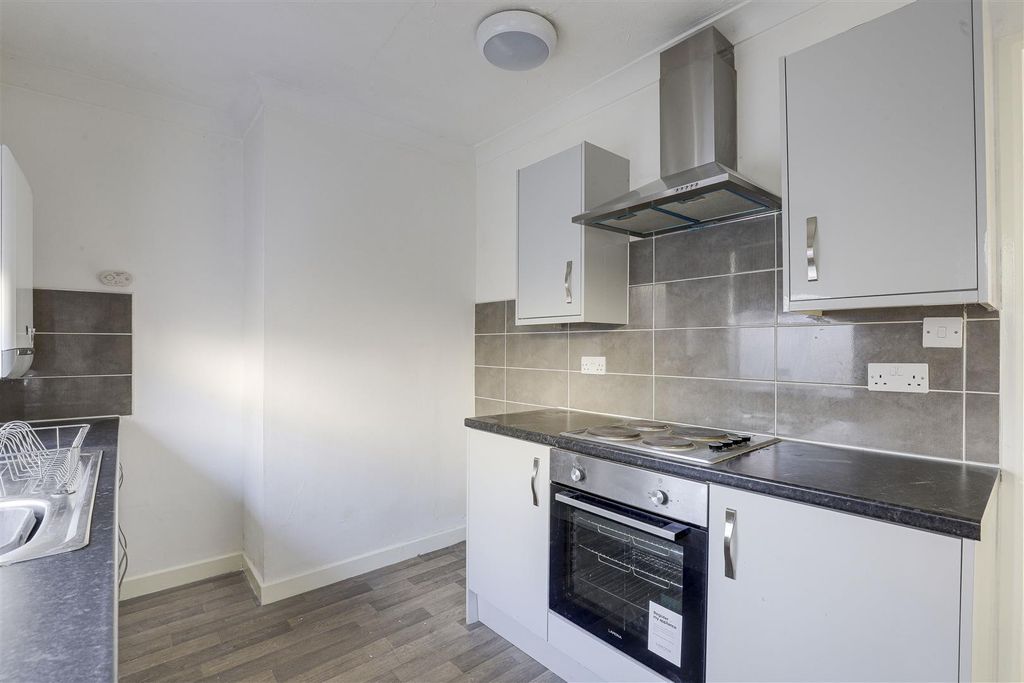 Property photo 2 of 10 17844.Jpg