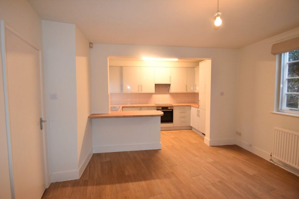Property photo 2 of 11 Picture No. 02