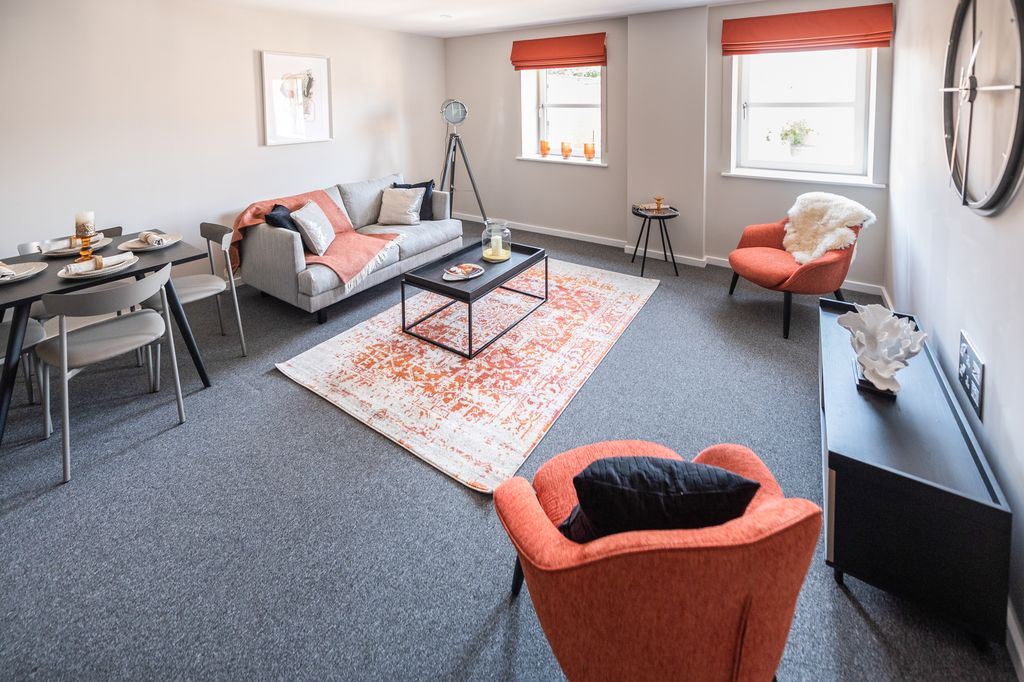 Property photo 3 of 8