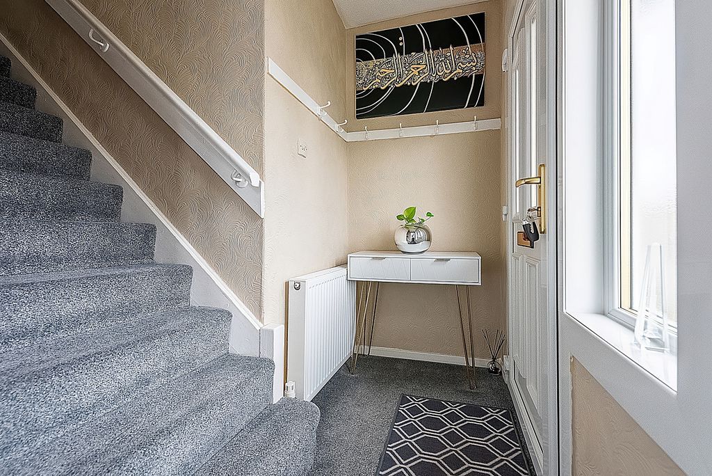 Property photo 2 of 30 Hallway