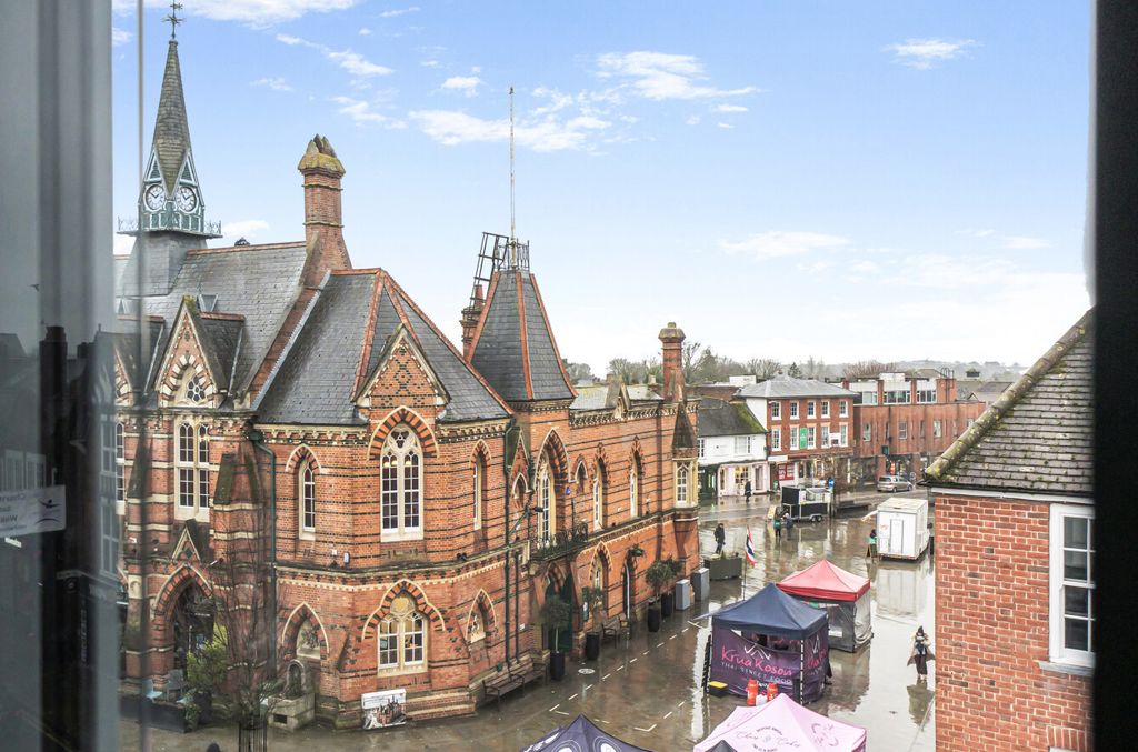 Property photo 2 of 22 1401931-9-69722F7...