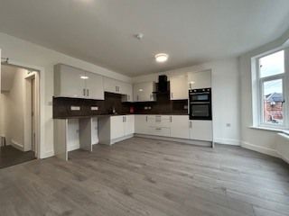 Property photo 1 of 6 Room